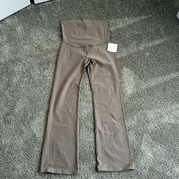 Beyond Yoga Maternity Pant, XL - Picture 1 of 7